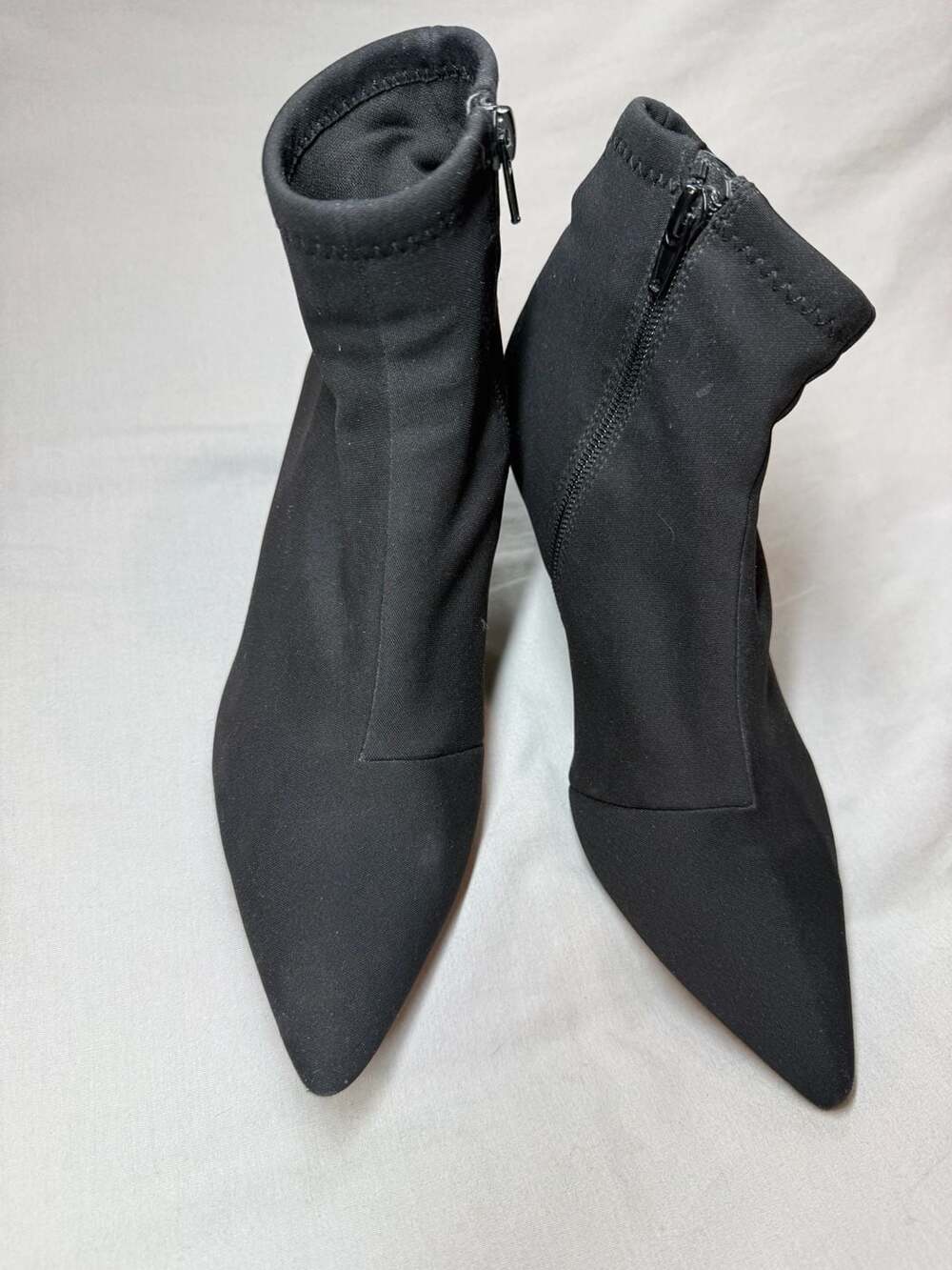 Betsey Johnson Verona Pointed Toe Kitten Heel Sock Boots Size 7 - Picture 4 of 6